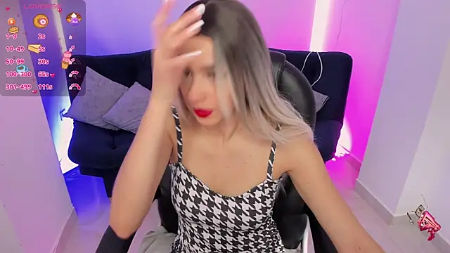 emilly smith 1 online show from January 11, 2026, 4:36 pm