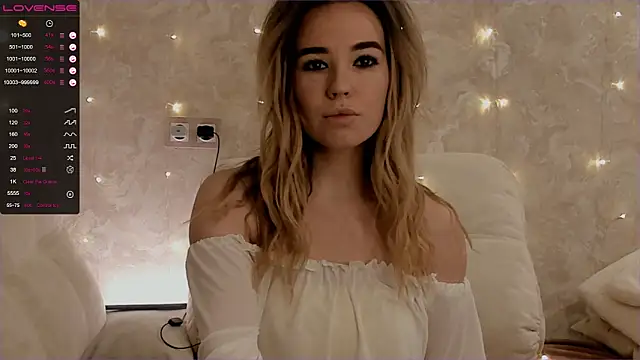 Snapshot of EvaSileZ chatting on October 22, 2025, 5:07 am EvaSileZ online show from October 22, 2025, 5:07 am