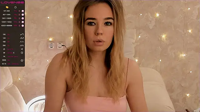 Snapshot of EvaSileZ chatting on October 15, 2025, 2:58 pm EvaSileZ online show from October 15, 2025, 2:58 pm