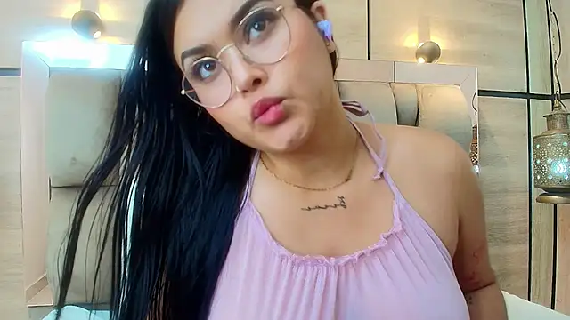 Snapshot of im_mou_ chatting on October 1, 2025, 12:53 pm im mou online show from October 1, 2025, 12:53 pm