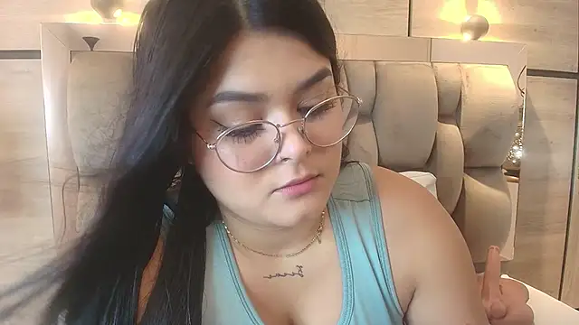 Snapshot of im_mou_ chatting on November 27, 2025, 12:05 pm im mou online show from November 27, 2025, 12:05 pm