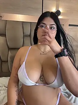 Snapshot of im_mou_ chatting on January 6, 2026, 12:42 pm im mou online show from January 6, 2026, 12:42 pm