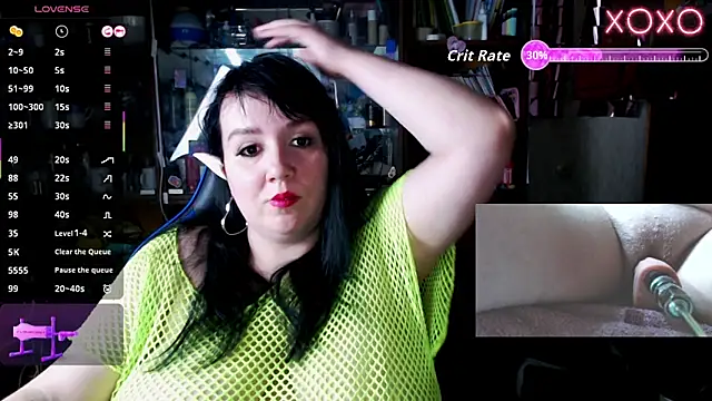 LeonaHarrison online show from November 3, 2025, 1:15 pm