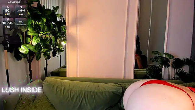 Pretty Alison online show from September 12, 2025, 8:47 am