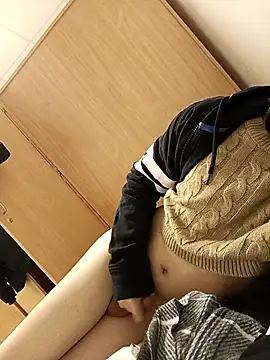 xxmoxxx online show from February 28, 2026, 3:39 am