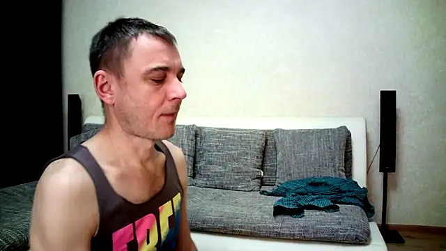 Alex Tobey online show from December 3, 2025, 2:01 am