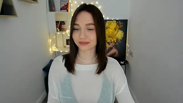 Snapshot of GracefulLook chatting on March 18, 2025, 7:44 pm GracefulLook online show from March 18, 2025, 7:44 pm