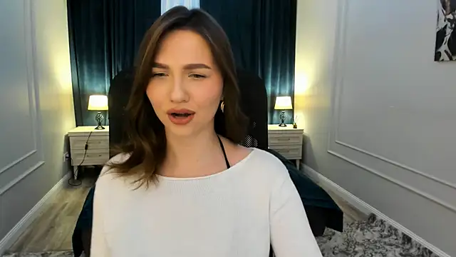 Snapshot of GracefulLook chatting on March 2, 2025, 2:47 pm GracefulLook online show from March 2, 2025, 2:47 pm