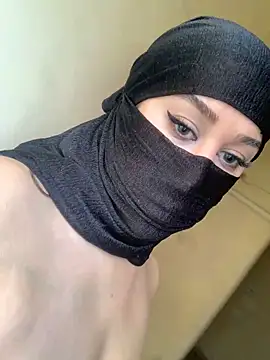 Snapshot of Taimaaa chatting on October 25, 2025, 12:17 pm Taimaaa online show from October 25, 2025, 12:17 pm