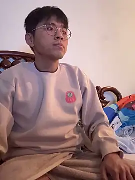 Aaronsuhi online show from February 15, 2025, 10:44 am