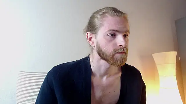 Snapshot of Damien_Bi chatting on February 26, 2025, 5:03 am Damien Bi online show from February 26, 2025, 5:03 am