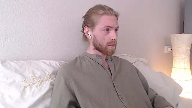 Snapshot of Damien_Bi chatting on October 20, 2025, 8:15 am Damien Bi online show from October 20, 2025, 8:15 am