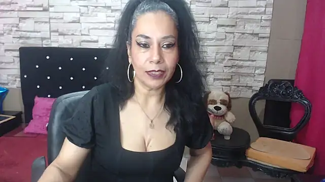 Snapshot of MarianaNight02 chatting on November 20, 2025, 4:46 am MarianaNight02 online show from November 20, 2025, 4:46 am