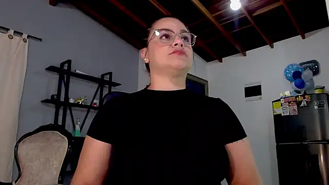 maela1 online show from October 23, 2025, 10:41 pm