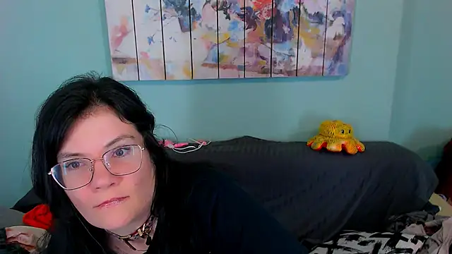 EverlyRays online show from April 22, 2026, 7:31 pm