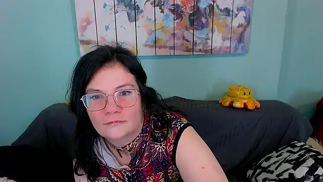 EverlyRays online show from April 23, 2026, 2:19 pm