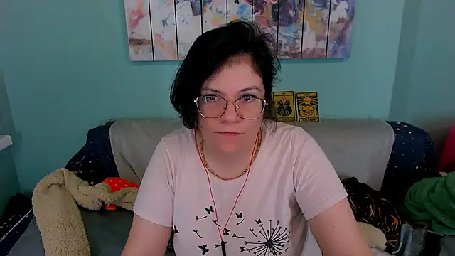 EverlyRays online show from February 23, 2026, 2:35 am