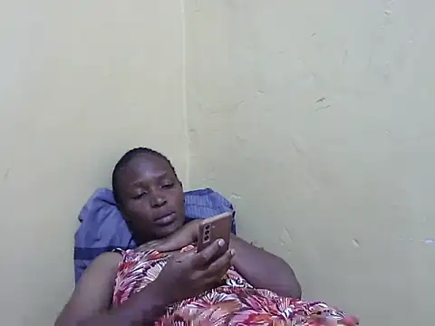 Snapshot of Smillie_prety chatting on September 11, 2025, 1:44 pm Smillie prety online show from September 11, 2025, 1:44 pm