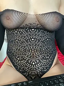 Snapshot of AlisaaRose chatting on February 24, 2025, 11:32 am AlisaaRose online show from February 24, 2025, 11:32 am