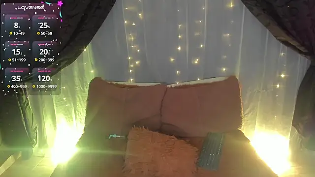 Snapshot of _Little_sophie__ chatting on November 29, 2025, 8:31 pm Little sophie online show from November 29, 2025, 8:31 pm