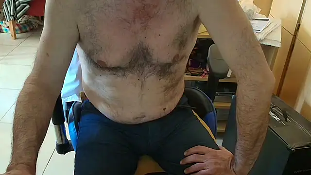 angelgarcia269 online show from November 11, 2025, 12:00 pm