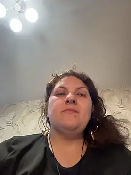 Snapshot of Taisia_W chatting on May 10, 2026, 4:31 pm Taisia W online show from May 10, 2026, 4:31 pm