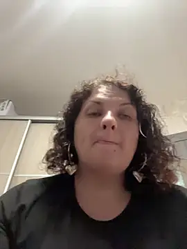 Taisia W online show from July 15, 2026, 4:36 pm