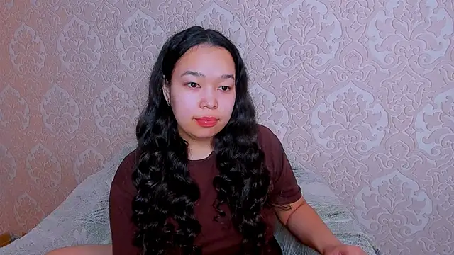 Snapshot of Kris_top_Lee chatting on April 9, 2026, 2:24 am Kris top Lee online show from April 9, 2026, 2:24 am