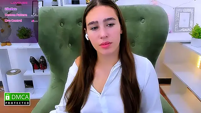 Snapshot of _Eliizabeth_ chatting on October 1, 2025, 8:24 pm Eliizabeth online show from October 1, 2025, 8:24 pm