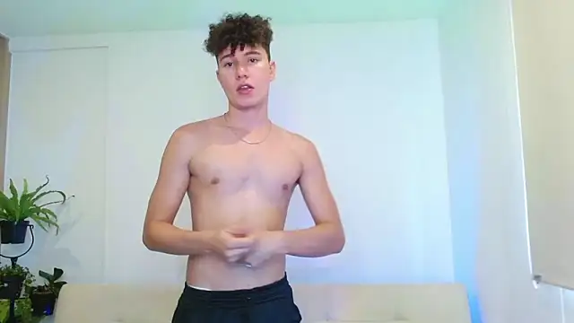 Snapshot of adrian_morelly chatting on November 13, 2025, 6:34 pm adrian morelly online show from November 13, 2025, 6:34 pm