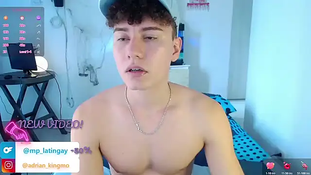 Snapshot of adrian_morelly chatting on October 17, 2025, 6:21 pm adrian morelly online show from October 17, 2025, 6:21 pm