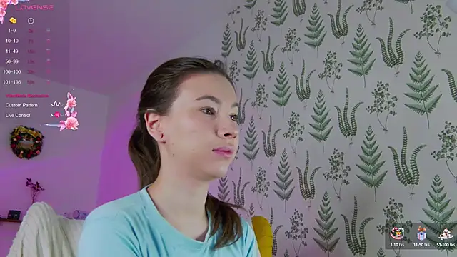 Snapshot of Marie_Diaze chatting on January 15, 2025, 5:19 am Marie Diaze online show from January 15, 2025, 5:19 am