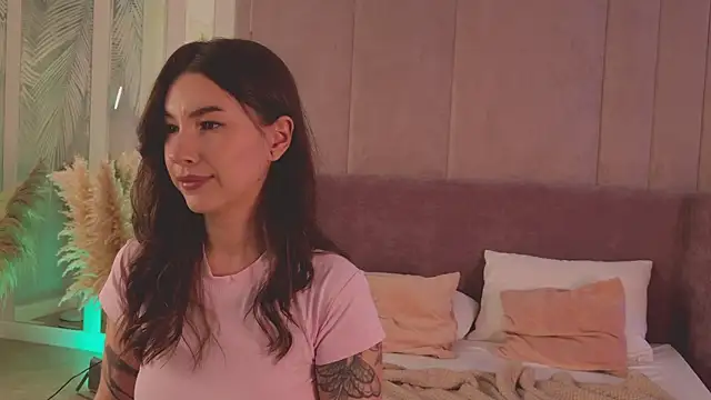 Marie Diaze online show from July 4, 2026, 6:34 pm