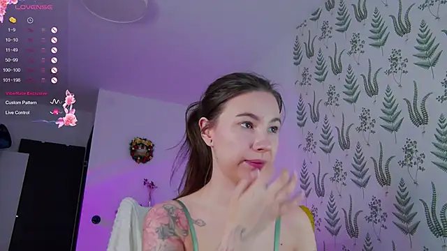 Snapshot of Marie_Diaze chatting on January 15, 2025, 8:41 am Marie Diaze online show from January 15, 2025, 8:41 am