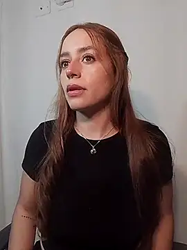 Natalia Suarez online show from April 2, 2026, 1:13 am