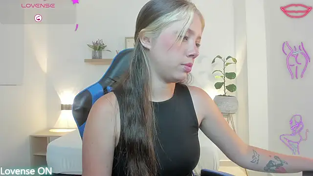 Snapshot of nataly_rodri chatting on April 25, 2026, 2:03 am nataly rodri online show from April 25, 2026, 2:03 am
