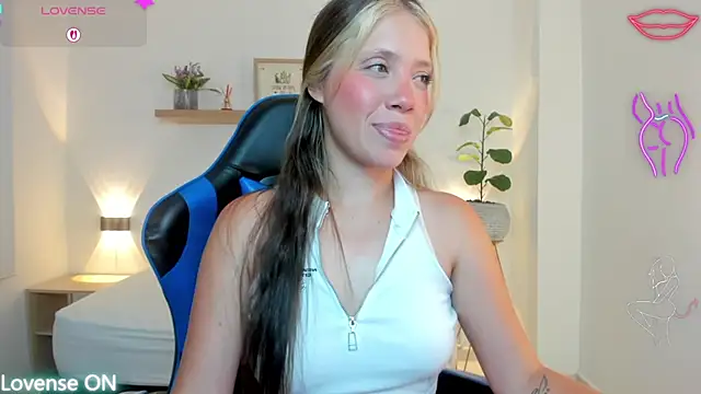 Snapshot of nataly_rodri chatting on May 9, 2026, 3:43 am nataly rodri online show from May 9, 2026, 3:43 am