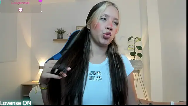 Snapshot of nataly_rodri chatting on May 15, 2026, 2:20 am nataly rodri online show from May 15, 2026, 2:20 am