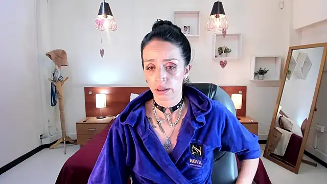 Snapshot of Kristen_Garner chatting on February 16, 2025, 1:14 am Kristen Garner online show from February 16, 2025, 1:14 am