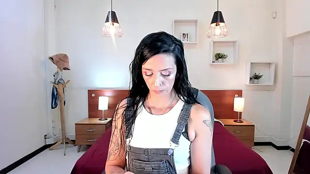 Snapshot of Kristen_Garner chatting on February 13, 2025, 8:45 pm Kristen Garner online show from February 13, 2025, 8:45 pm