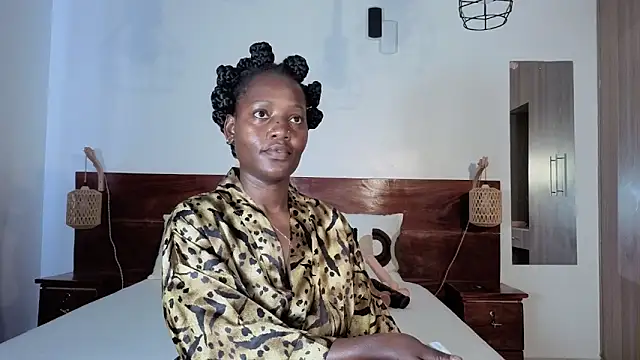 Snapshot of Elegant_Ebony chatting on March 31, 2026, 7:43 am Elegant Ebony online show from March 31, 2026, 7:43 am