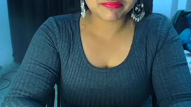 Snapshot of Maria_55 chatting on December 13, 2024, 6:31 am Maria 55 online show from December 13, 2024, 6:31 am