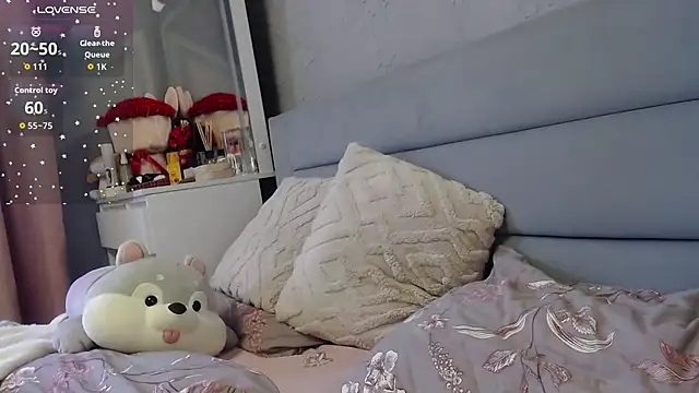 Snapshot of Viktoriiya_bald chatting on October 19, 2025, 12:52 pm Viktoriiya bald online show from October 19, 2025, 12:52 pm