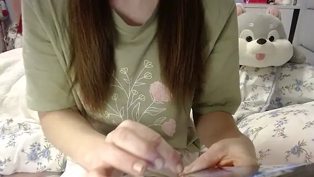 Snapshot of Viktoriiya_bald chatting on February 24, 2025, 12:05 pm Viktoriiya bald online show from February 24, 2025, 12:05 pm