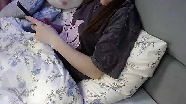 Snapshot of Viktoriiya_bald chatting on March 8, 2025, 3:35 pm Viktoriiya bald online show from March 8, 2025, 3:35 pm