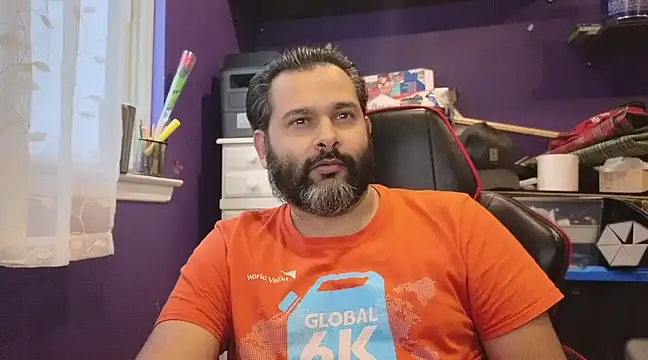 Snapshot of Sakhtlaundaz chatting on February 15, 2025, 10:10 pm Sakhtlaundaz online show from February 15, 2025, 10:10 pm