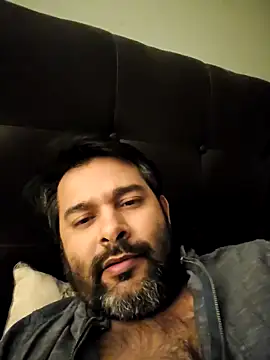 Snapshot of Sakhtlaundaz chatting on January 19, 2025, 5:58 am Sakhtlaundaz online show from January 19, 2025, 5:58 am