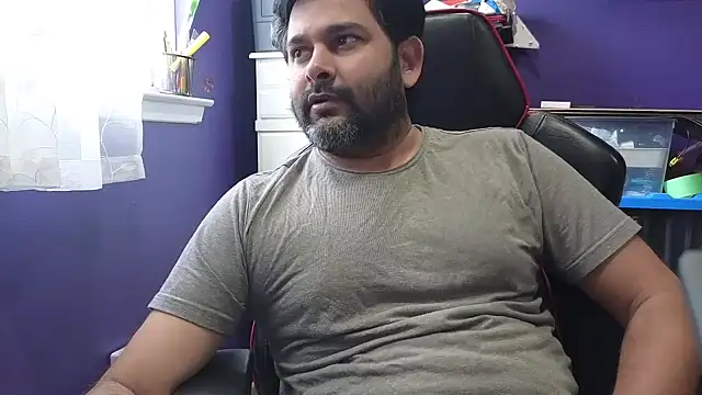 Snapshot of Sakhtlaundaz chatting on January 13, 2025, 3:58 pm Sakhtlaundaz online show from January 13, 2025, 3:58 pm