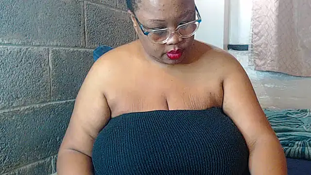 Snapshot of PASION_THUNDERX23 chatting on November 2, 2025, 5:40 pm PASION THUNDERX23 online show from November 2, 2025, 5:40 pm