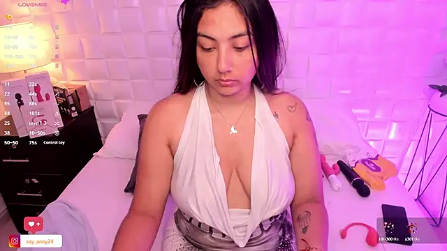 Snapshot of anny_rouse24 chatting on March 6, 2025, 2:30 am anny rouse24 online show from March 6, 2025, 2:30 am